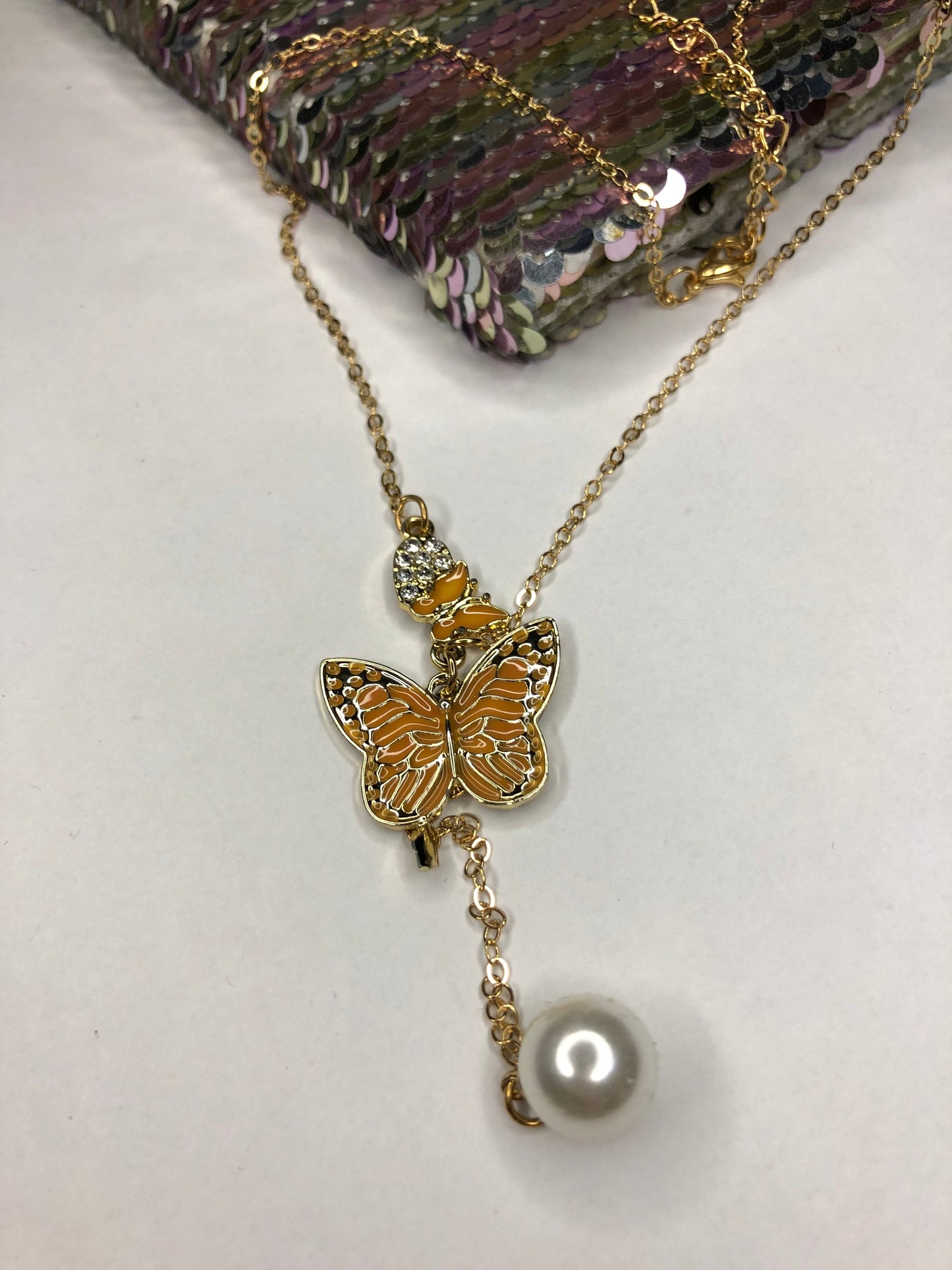 Orange Butterfly Chain Necklace – Vibrant and Elegant Necklace for a Bold Look