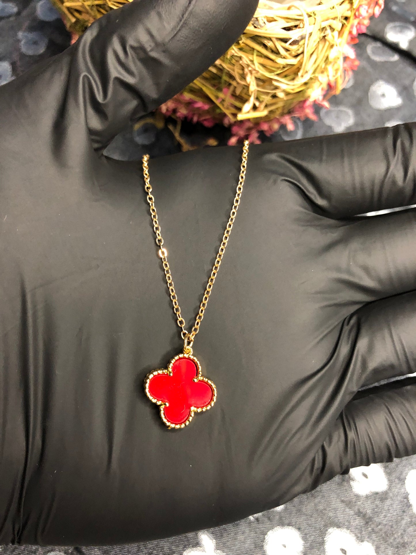 Elegant Clover Necklace – Timeless and Charming Necklace for Every Occasion