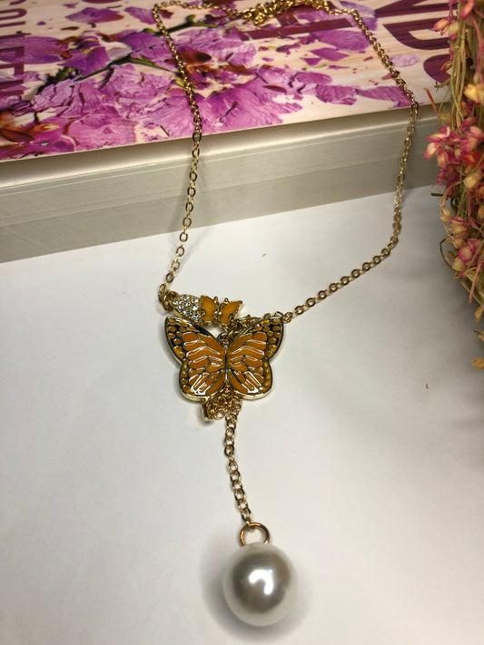 Orange Butterfly Chain Necklace – Vibrant and Elegant Necklace for a Bold Look