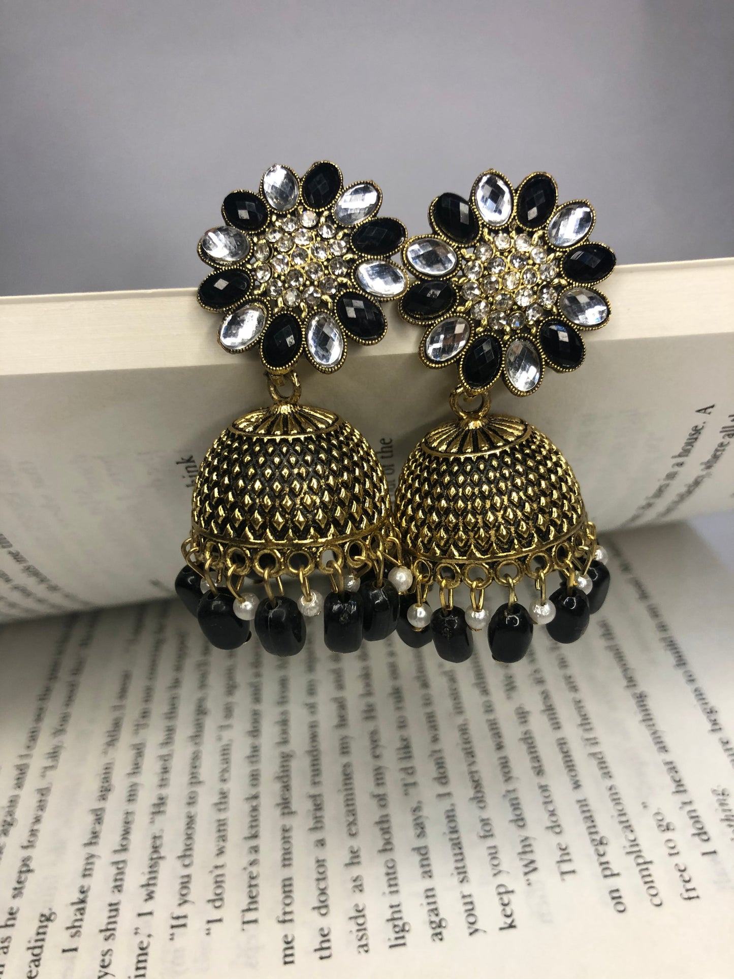 Elegant Traditional Black Jhumka Earrings – Timeless Earrings for Women