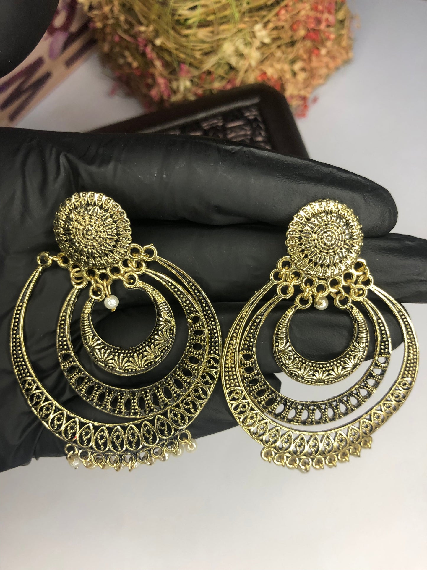 Elegant Retro Big Round Earrings – Stylish Earrings for Fashion Lovers